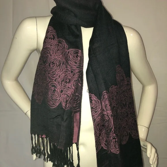 Scarf - Picture 2 of 6